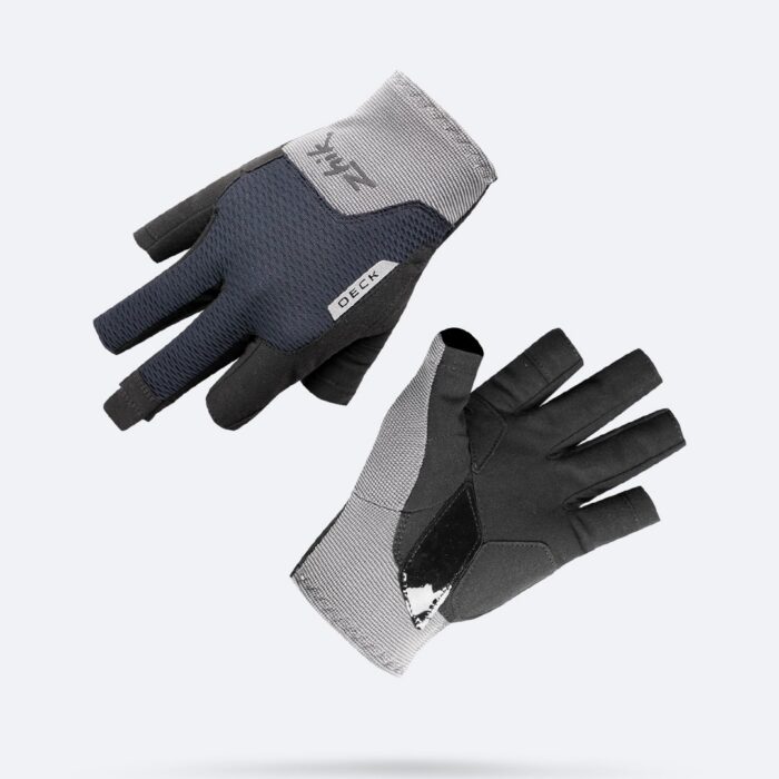 Deck kindad, avatud sõrmedega